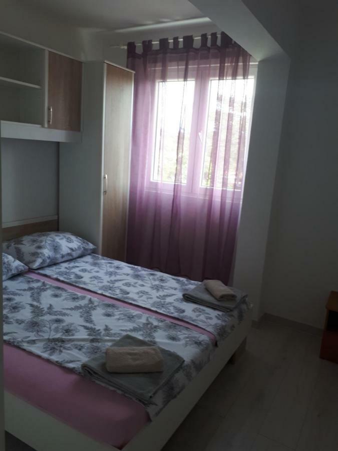 Apartmani Ivana 洛帕 外观 照片